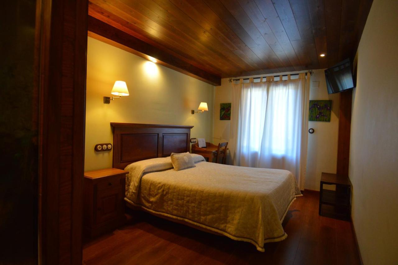 Hotel Rural El Porton De Murillo Broto Exterior foto